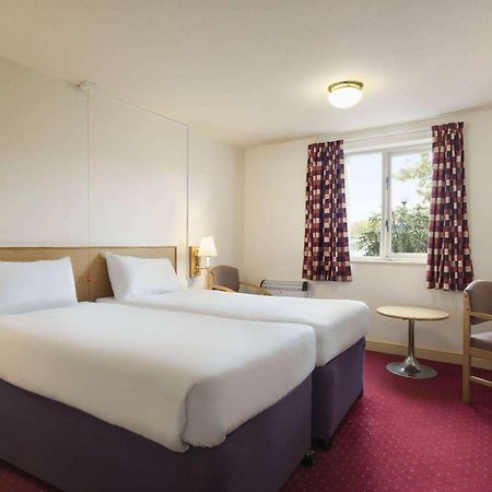 Days Inn Tewkesbury Strensham Exterior photo