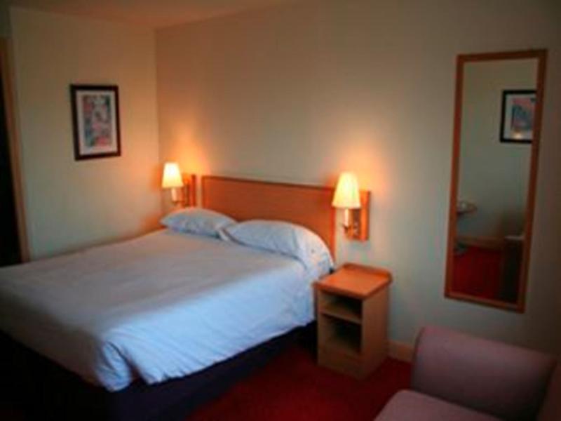 Days Inn Tewkesbury Strensham Room photo